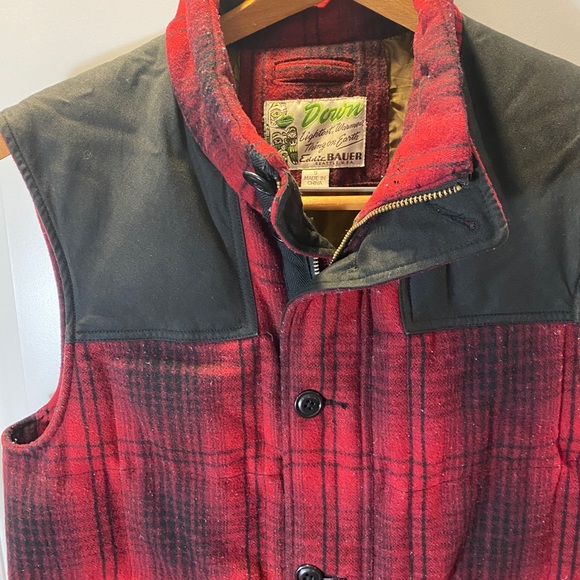 Eddie Bauer Yukon Buffalo Plaid Down Vest - Picture 5 of 14
